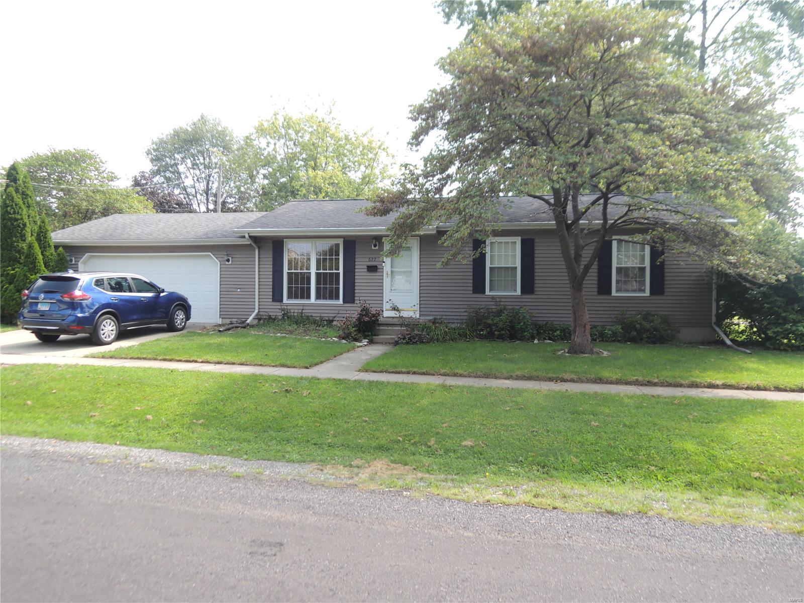 3 Bedroom,  622 Charles Avenue Greenville, IL