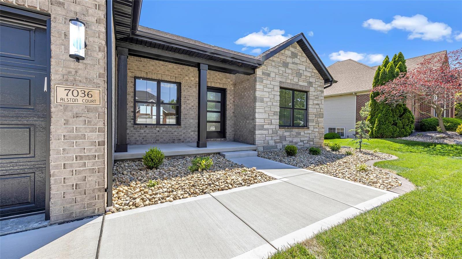 4 Bedroom, 2,925 sq. feet 7036 Alston Court Edwardsville, IL