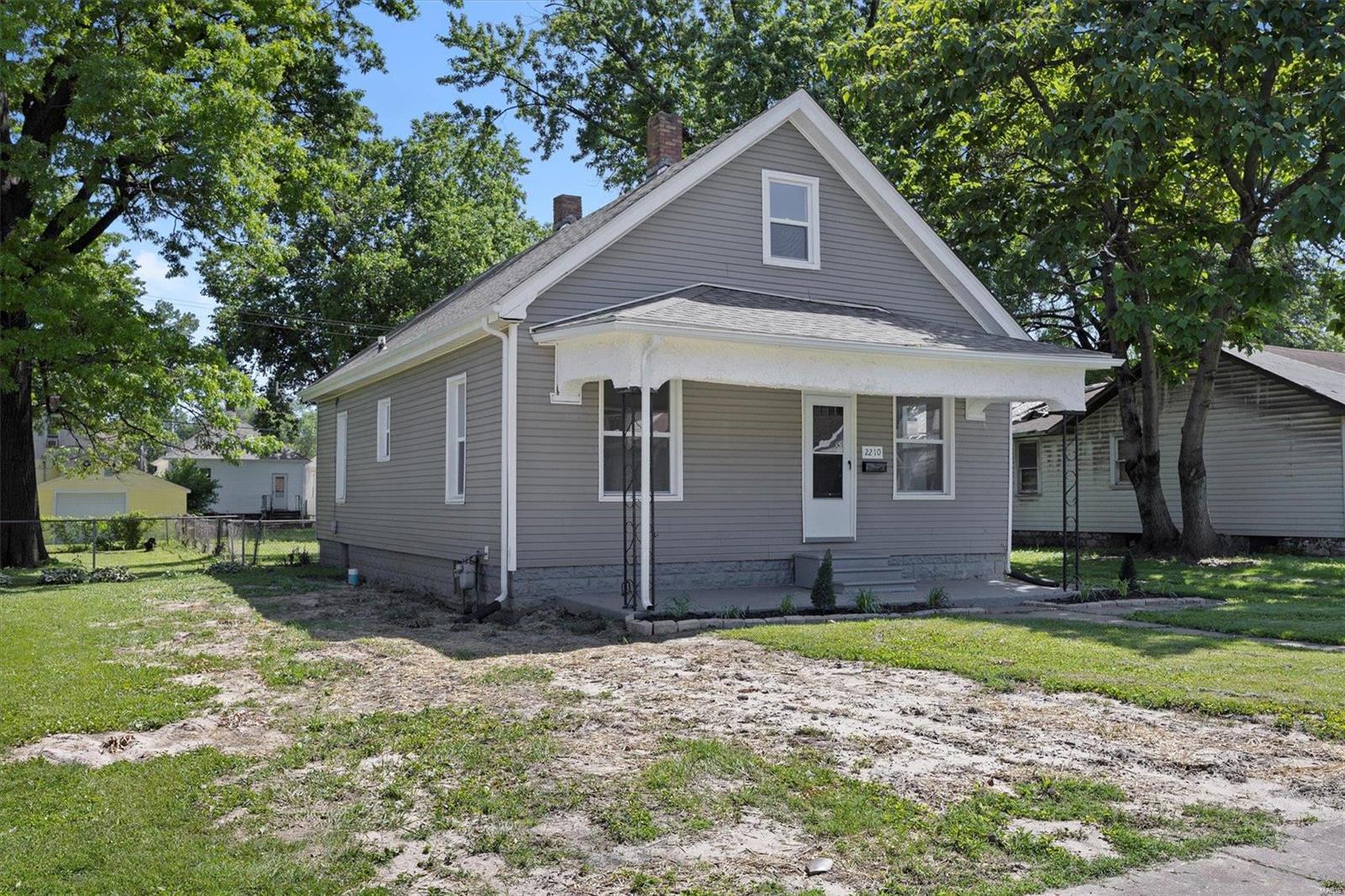 2 Bedroom, 1,648 sq. feet 2210 24th Street Granite City, IL