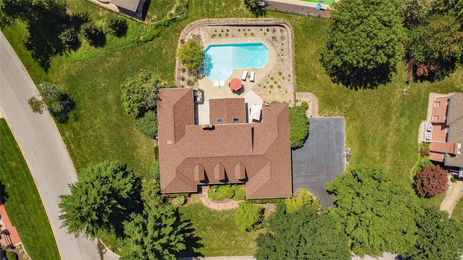 4 Bedroom, 4,088 sq. feet 6 Red Fox Road Belleville, IL