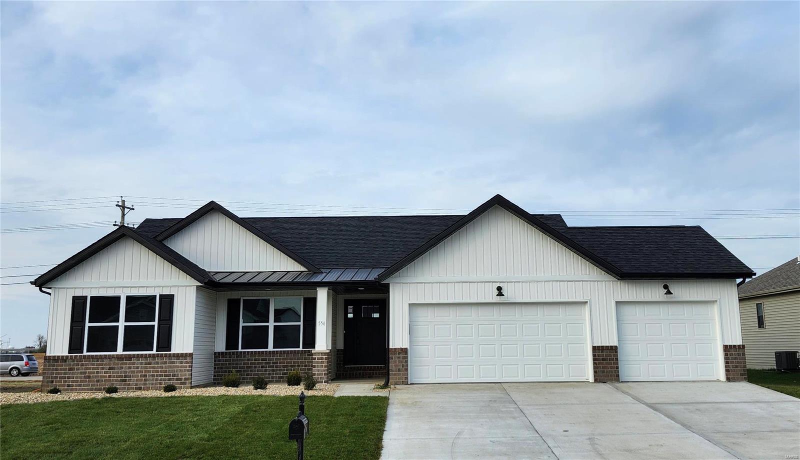 4 Bedroom, 2,100 sq. feet 556 Eisenhower Boulevard Troy, IL