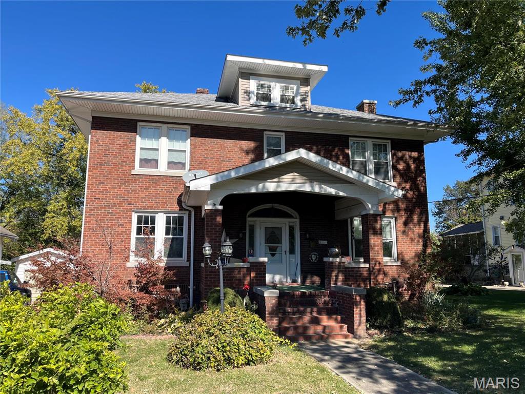 4 Bedroom, 2,200 sq. feet 611 Main Street Staunton, IL