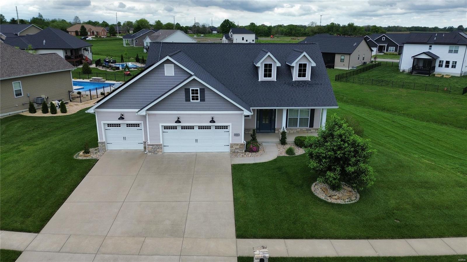 5 Bedroom, 2,750 sq. feet 804 Green Jacket  O'Fallon, IL