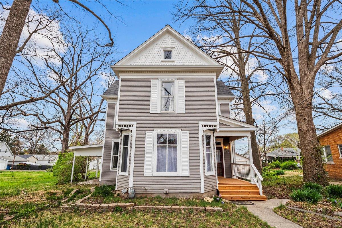 4 Bedroom, 1,803 sq. feet 817 CLAY Street Collinsville, IL