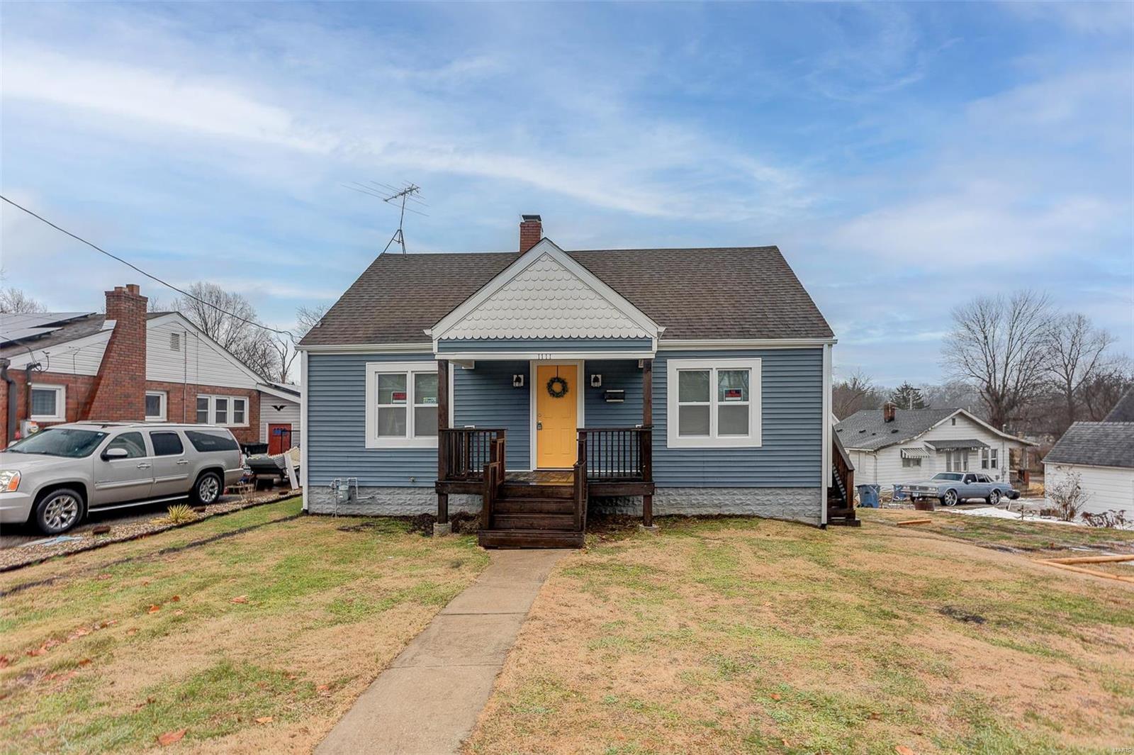3 Bedroom, 1,326 sq. feet 1111 Vernie Avenue Alton, IL