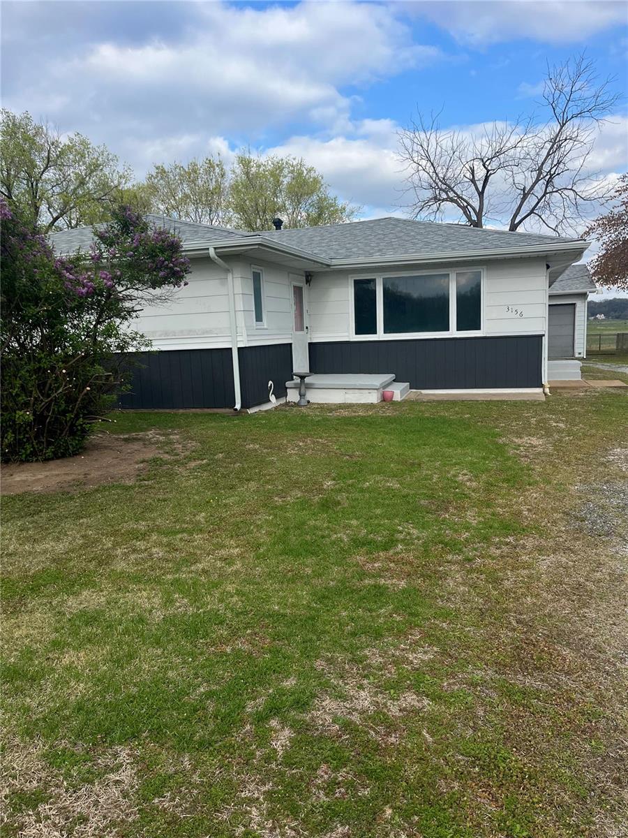 3 Bedroom, 1,728 sq. feet 3156 Sand Road Edwardsville, IL