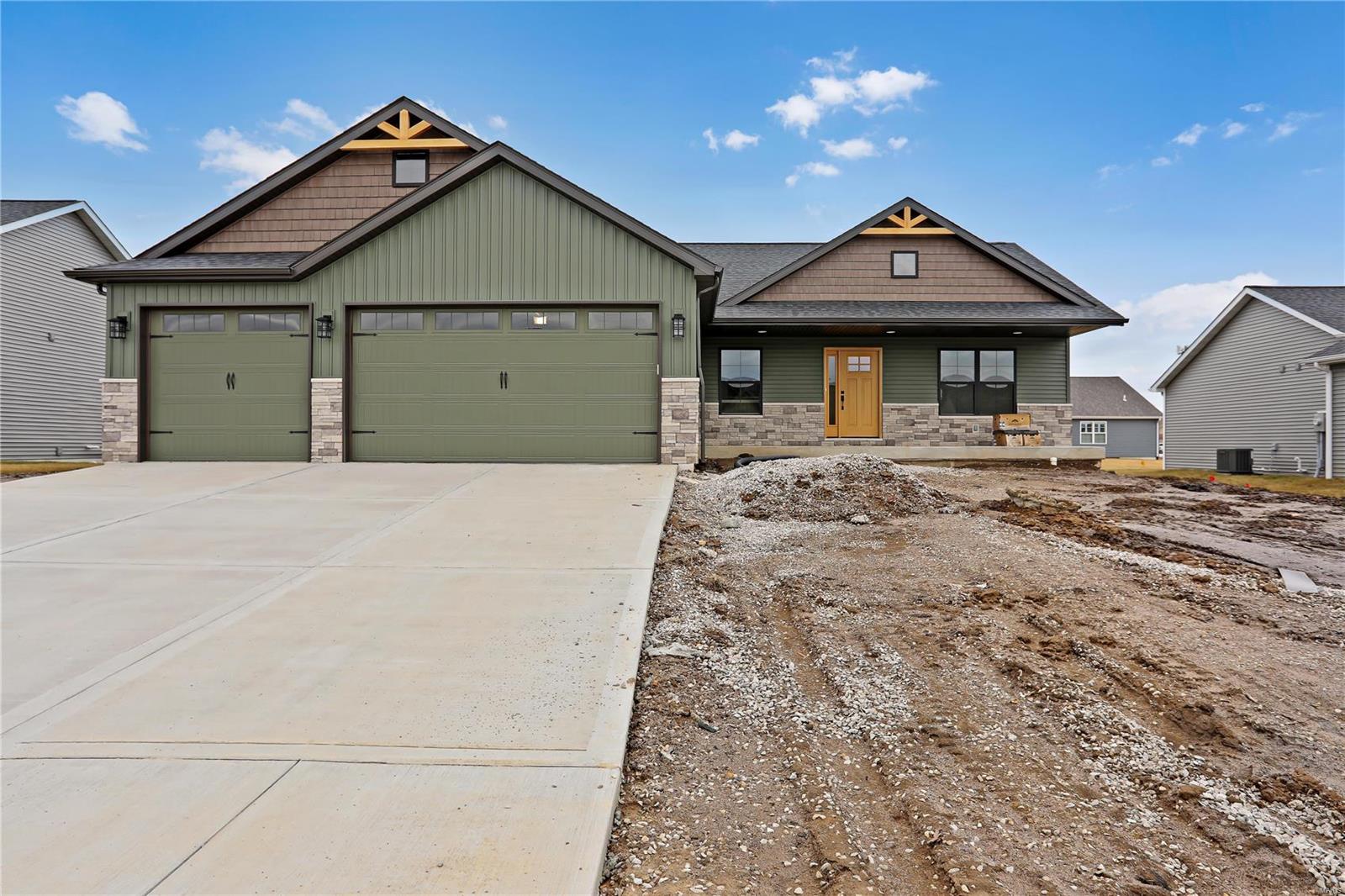 4 Bedroom, 2,849 sq. feet 412 Rumsfeld Drive Troy, IL