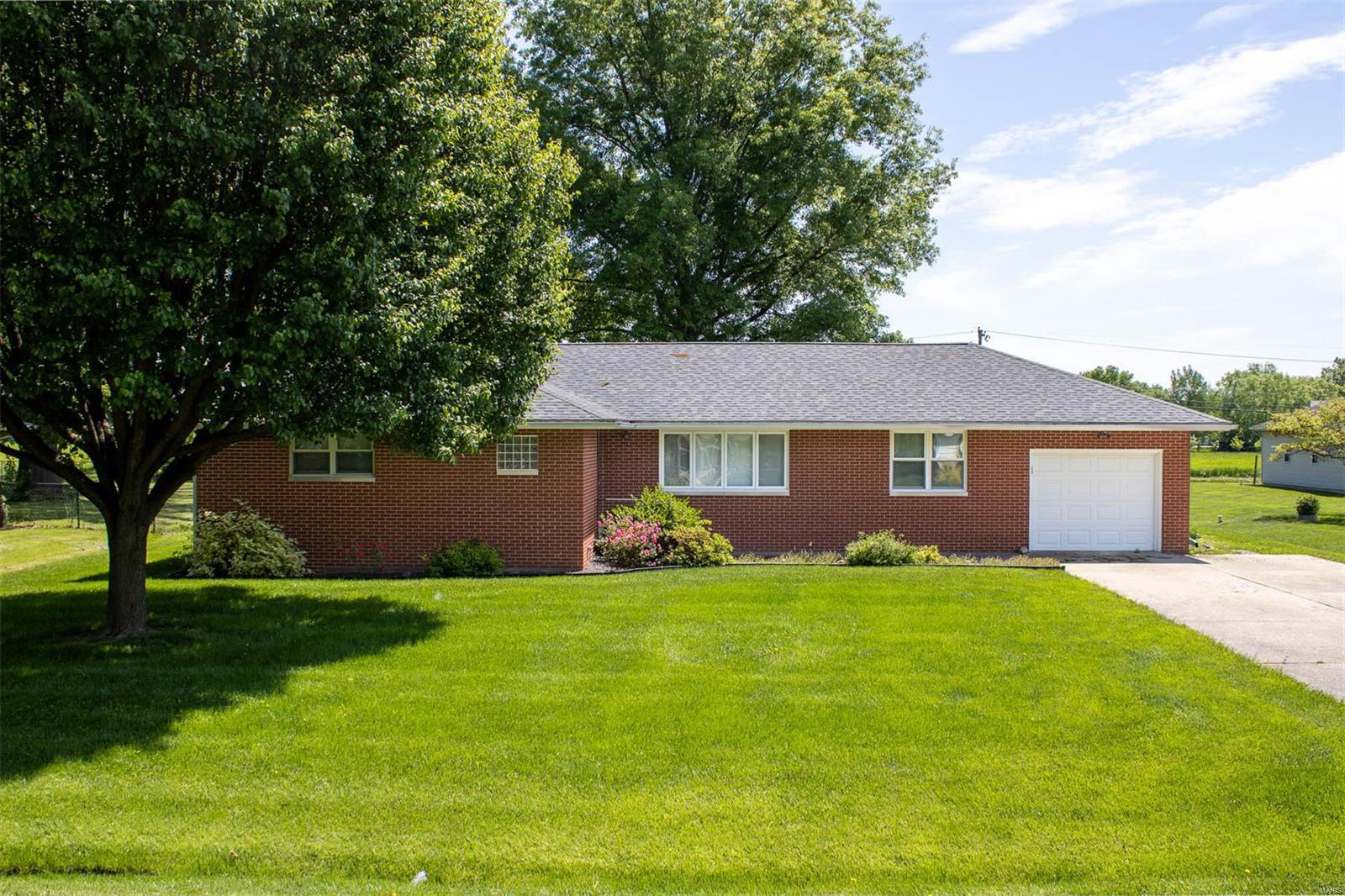 3 Bedroom, 1,588 sq. feet 1015 Helvetia Drive Highland, IL