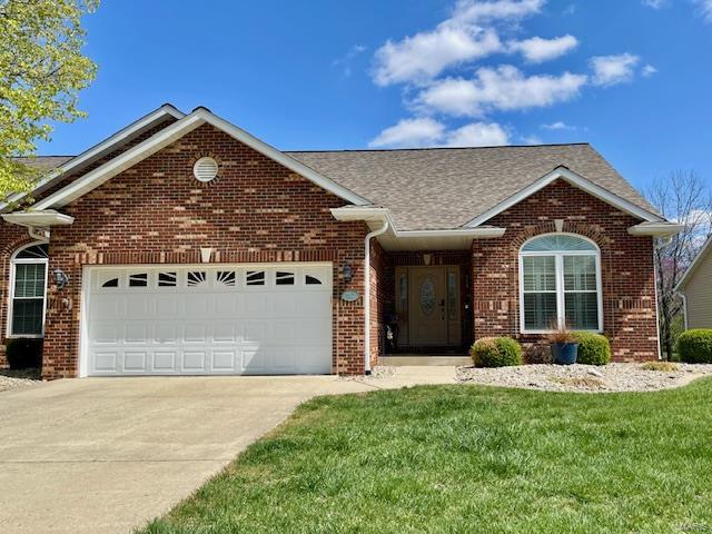 3 Bedroom, 2,940 sq. feet 112 Summit Ridge  Maryville, IL