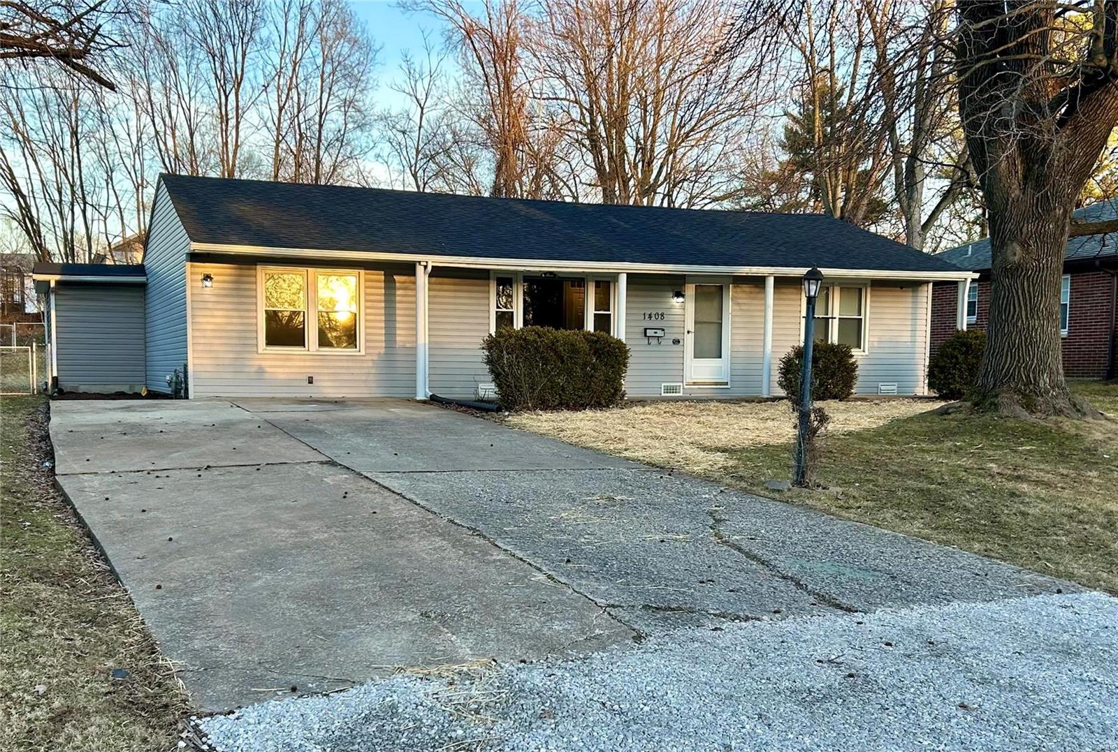 3 Bedroom, 1,264 sq. feet 1408 15th Street Swansea, IL