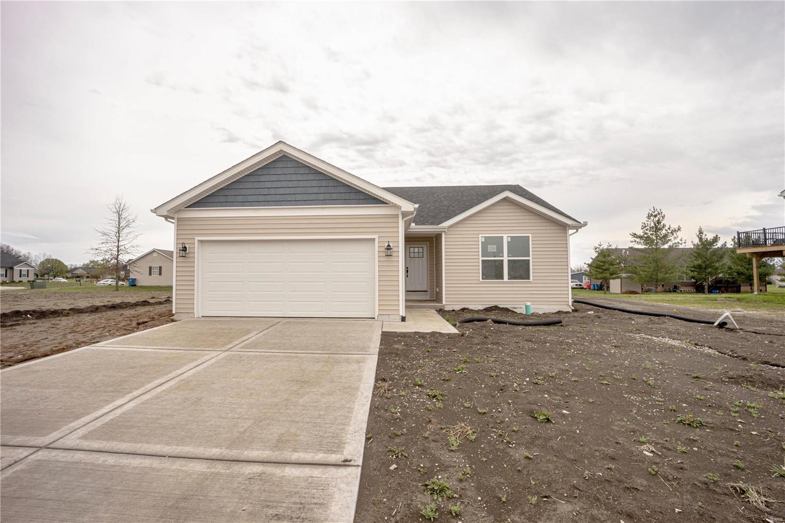 3 Bedroom, 1,176 sq. feet 556 Somerset Drive Granite City, IL