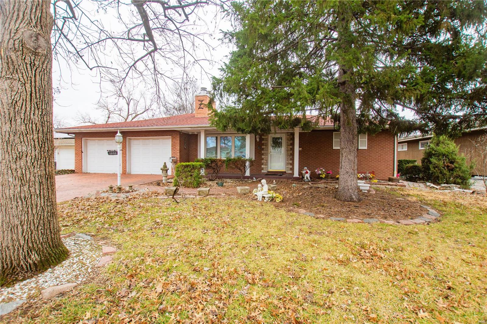 4 Bedroom, 2,254 sq. feet 2850 Idaho Avenue  Granite City, IL