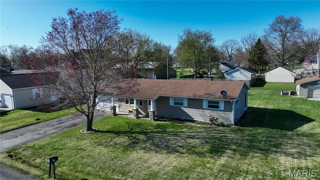4 Bedroom, 1,652 sq. feet 505 Benton Street Mount Olive, IL