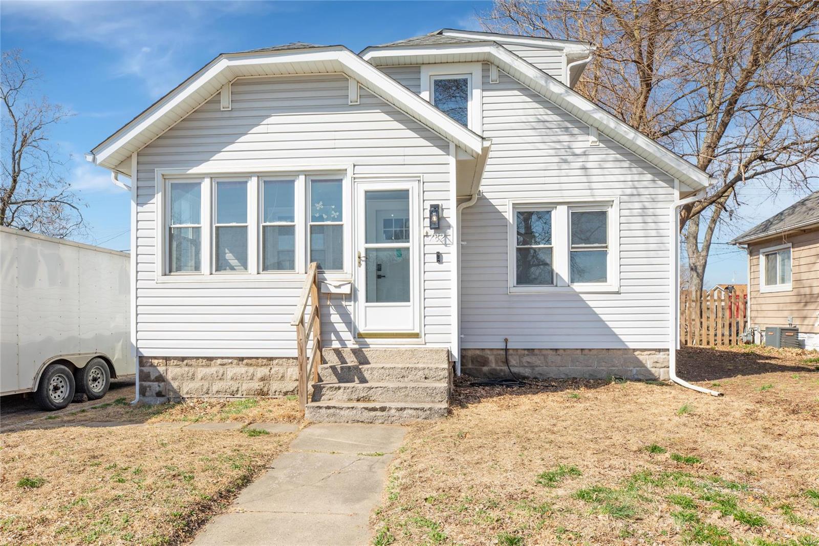 3 Bedroom, 1,150 sq. feet 782 Rice Street Wood River, IL