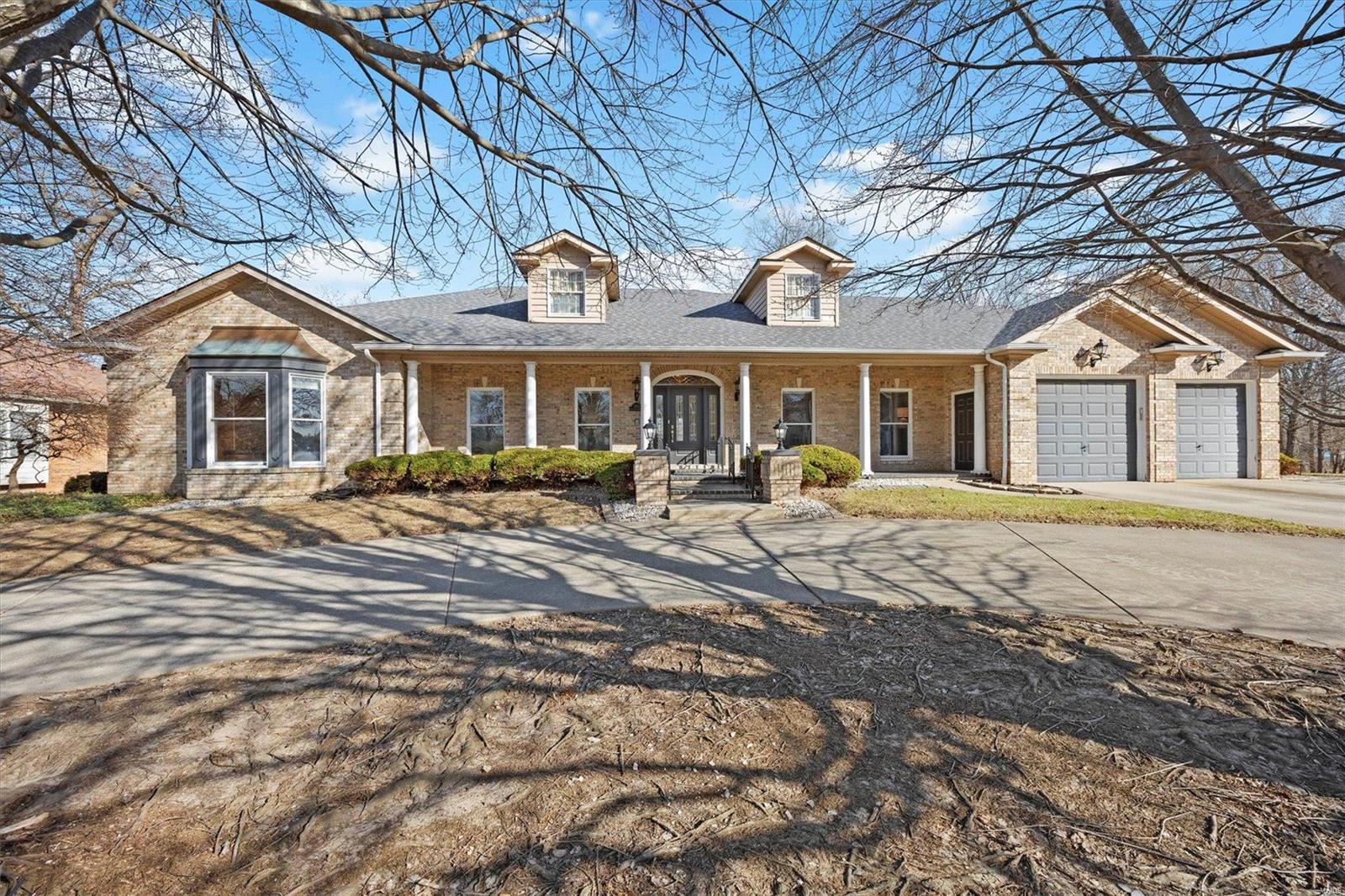 3 Bedroom, 6,461 sq. feet 2013 Golf Course View Drive Edwardsville, IL