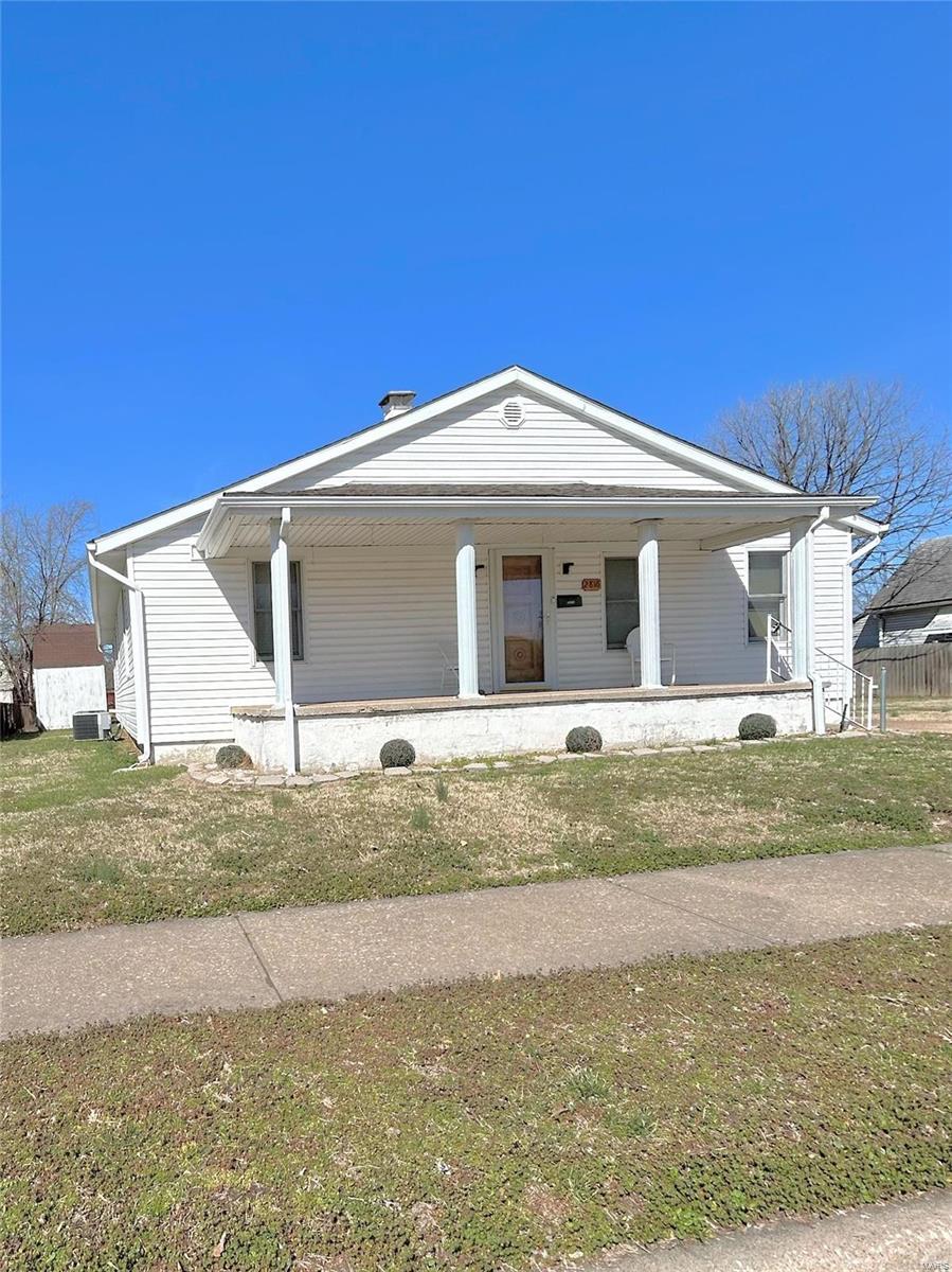 3 Bedroom,  2816 Denver Street  Granite City, IL