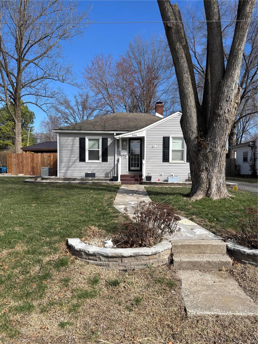 2 Bedroom,  3300 Henrietta Avenue Alton, IL
