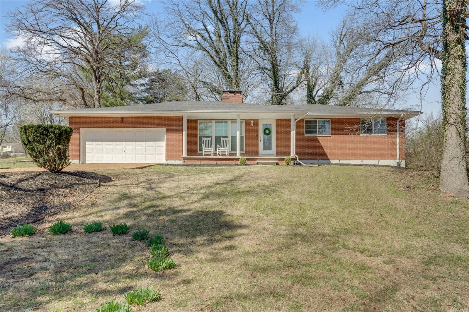 4 Bedroom, 2,520 sq. feet 212 Rex Drive Collinsville, IL