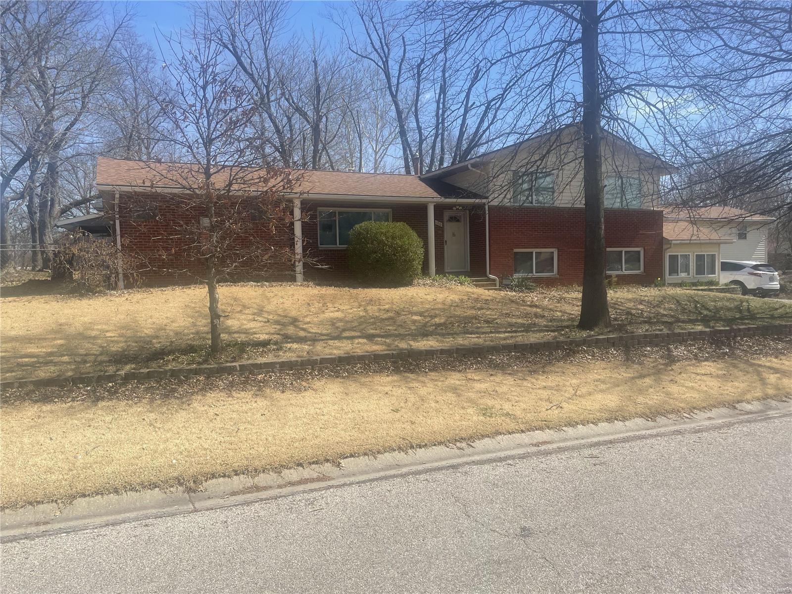 3 Bedroom, 1,884 sq. feet 100 Freedom Drive Belleville, IL