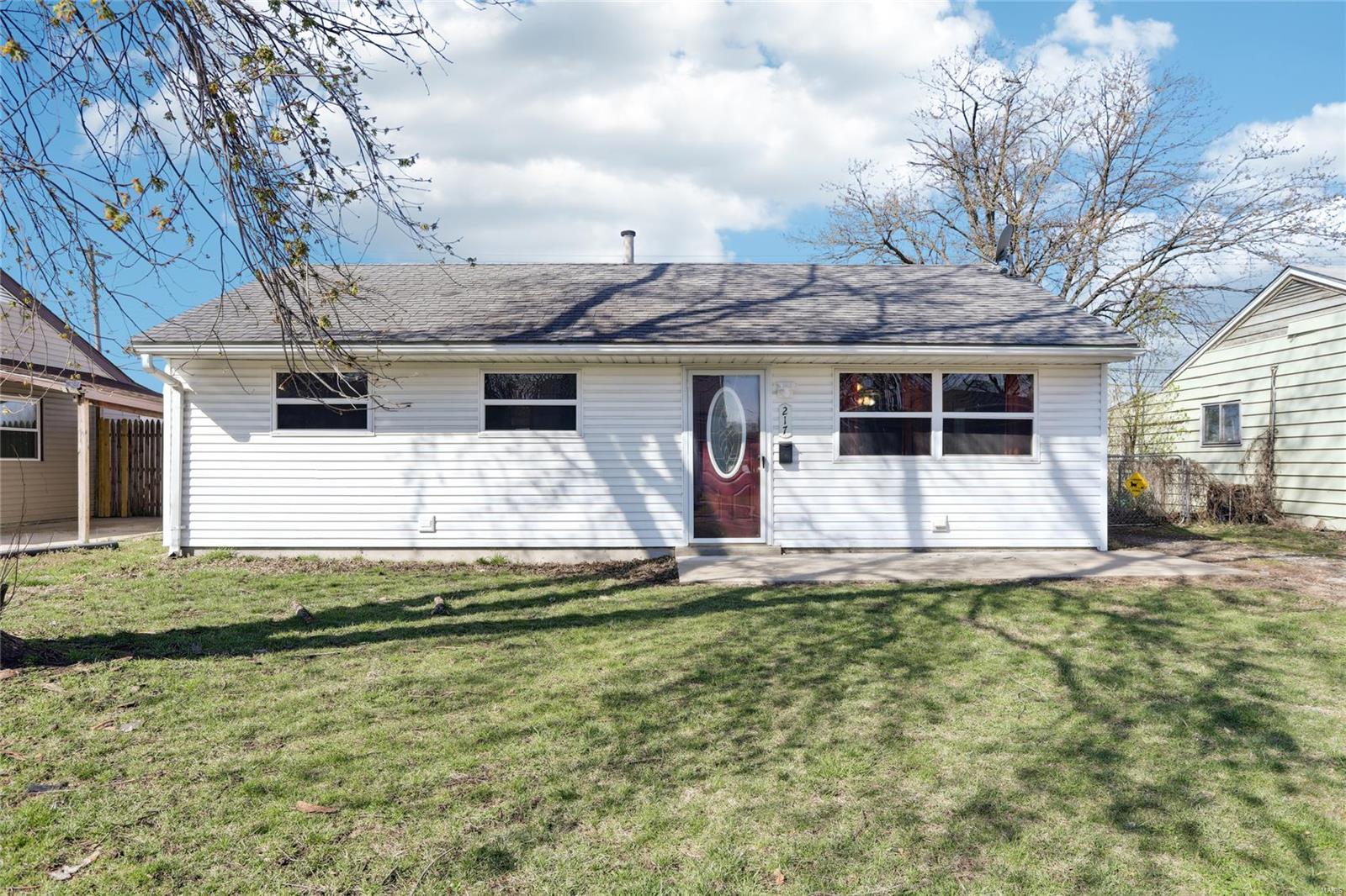 3 Bedroom, 864 sq. feet 217 Bonds Avenue East Alton, IL