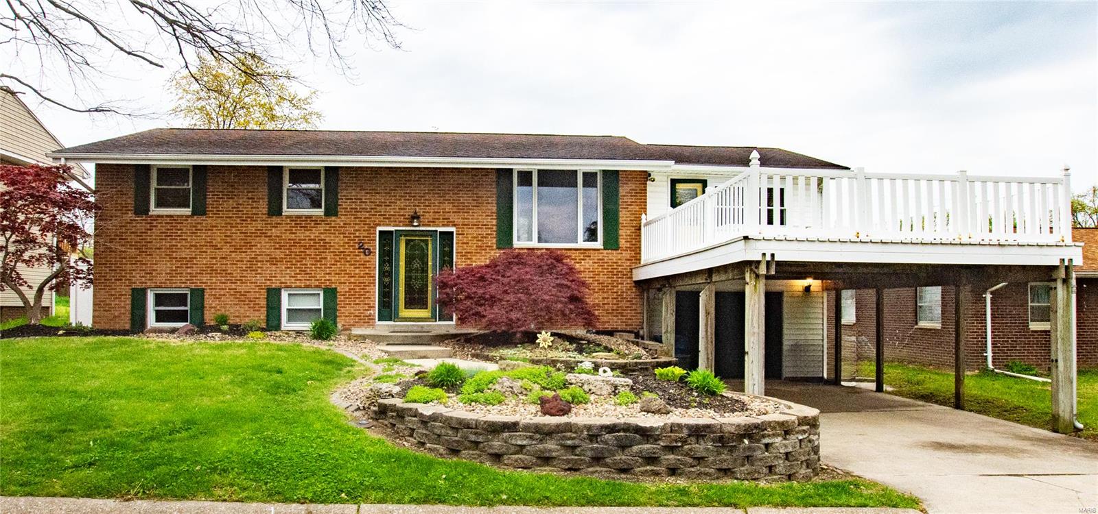 4 Bedroom, 2,153 sq. feet 20 Fontainebleau Drive  Granite City, IL