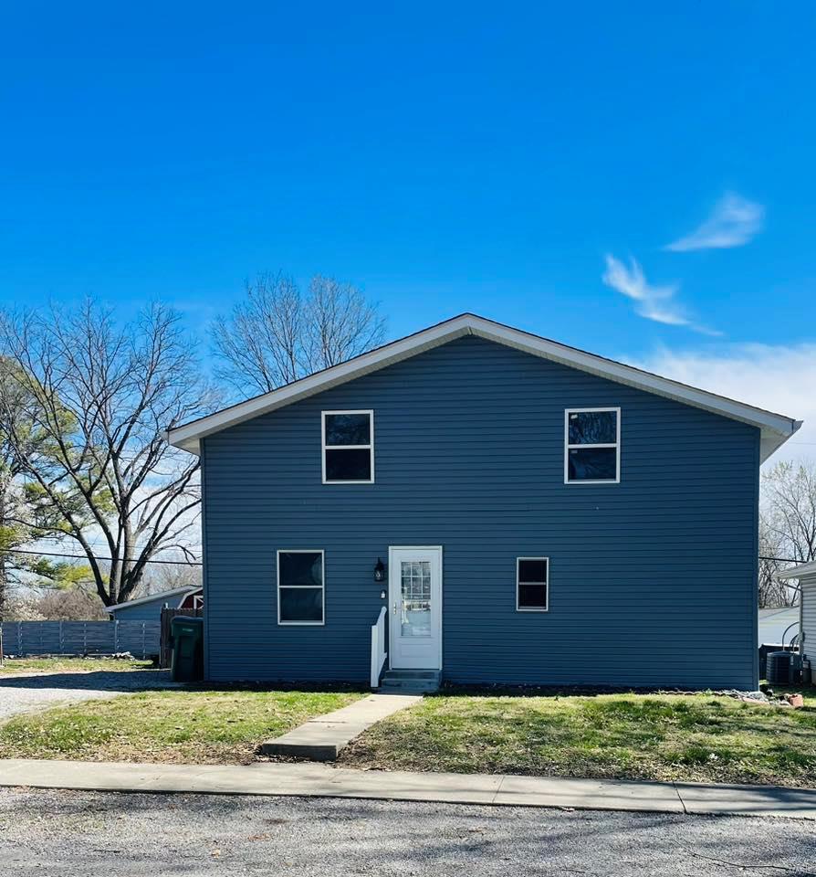 3 Bedroom, 1,800 sq. feet 14 High Street Smithton, IL