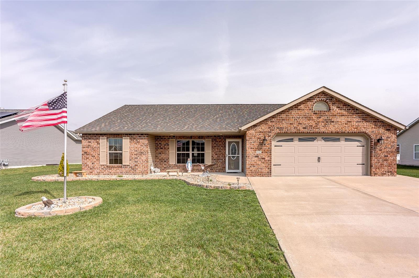 3 Bedroom, 1,435 sq. feet 115 Tamarack Lane Highland, IL