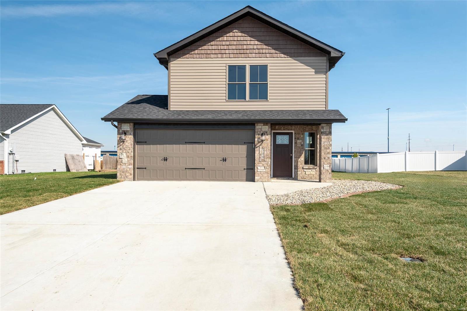 3 Bedroom, 1,662 sq. feet 509 Somerset Drive Granite City, IL