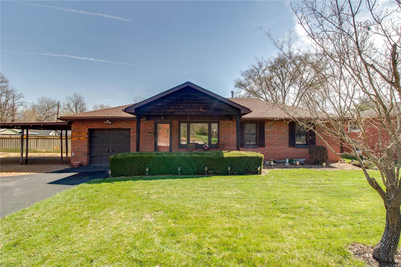 3 Bedroom,  3315 Humbert Road Alton, IL