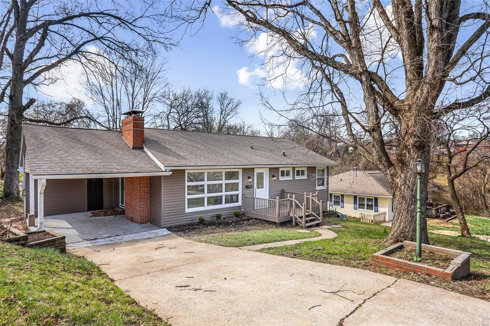 3 Bedroom,  17 Marietta Place Alton, IL