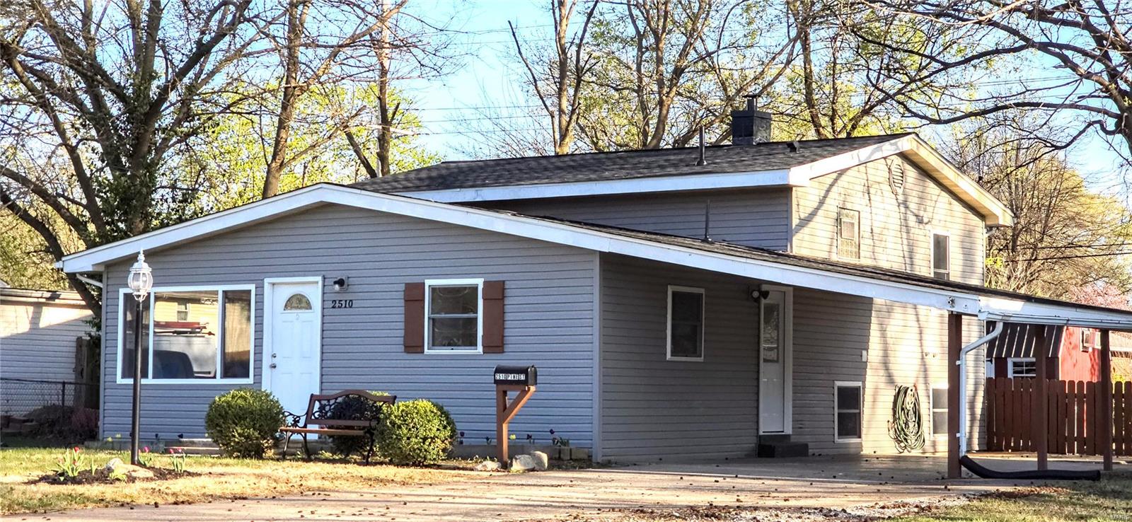 3 Bedroom, 1,847 sq. feet 2510 Pine Street Granite City, IL