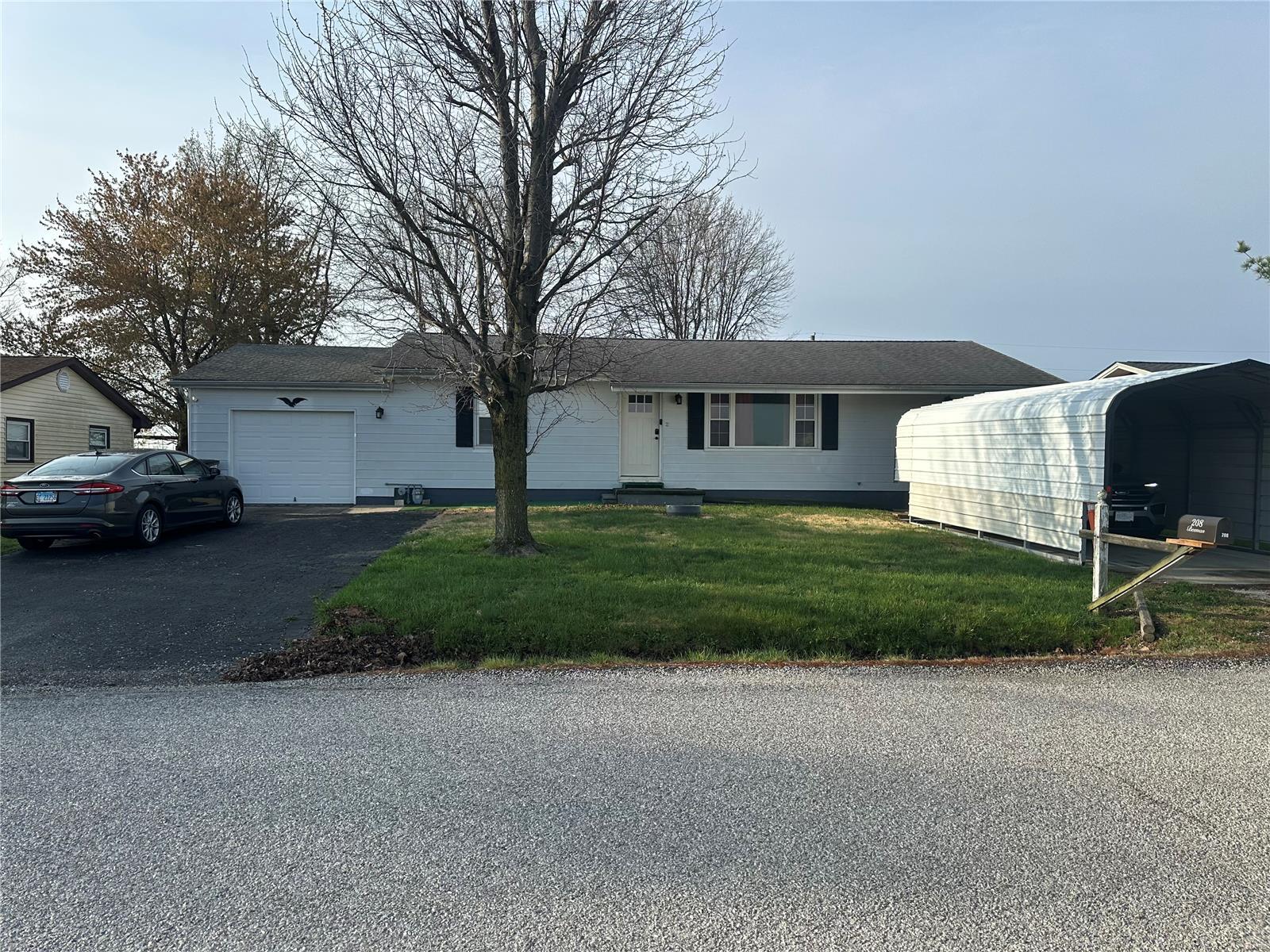 3 Bedroom, 1,152 sq. feet 208 Roosevelt Drive Moro, IL