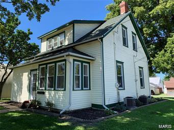 3 Bedroom, 1,596 sq. feet 108 Rau Street Street Waterloo, IL