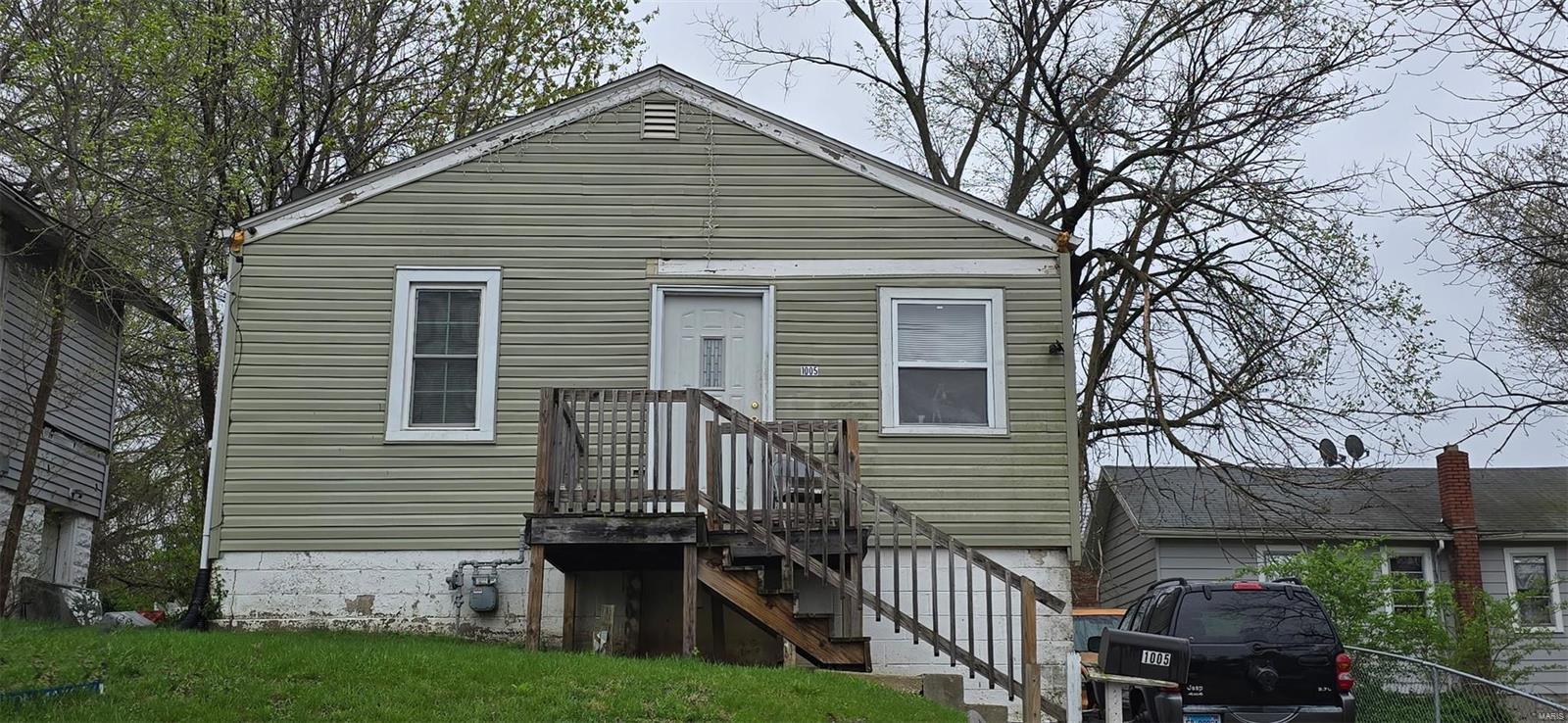 2 Bedroom, 751 sq. feet 1005 Marie Avenue Alton, IL