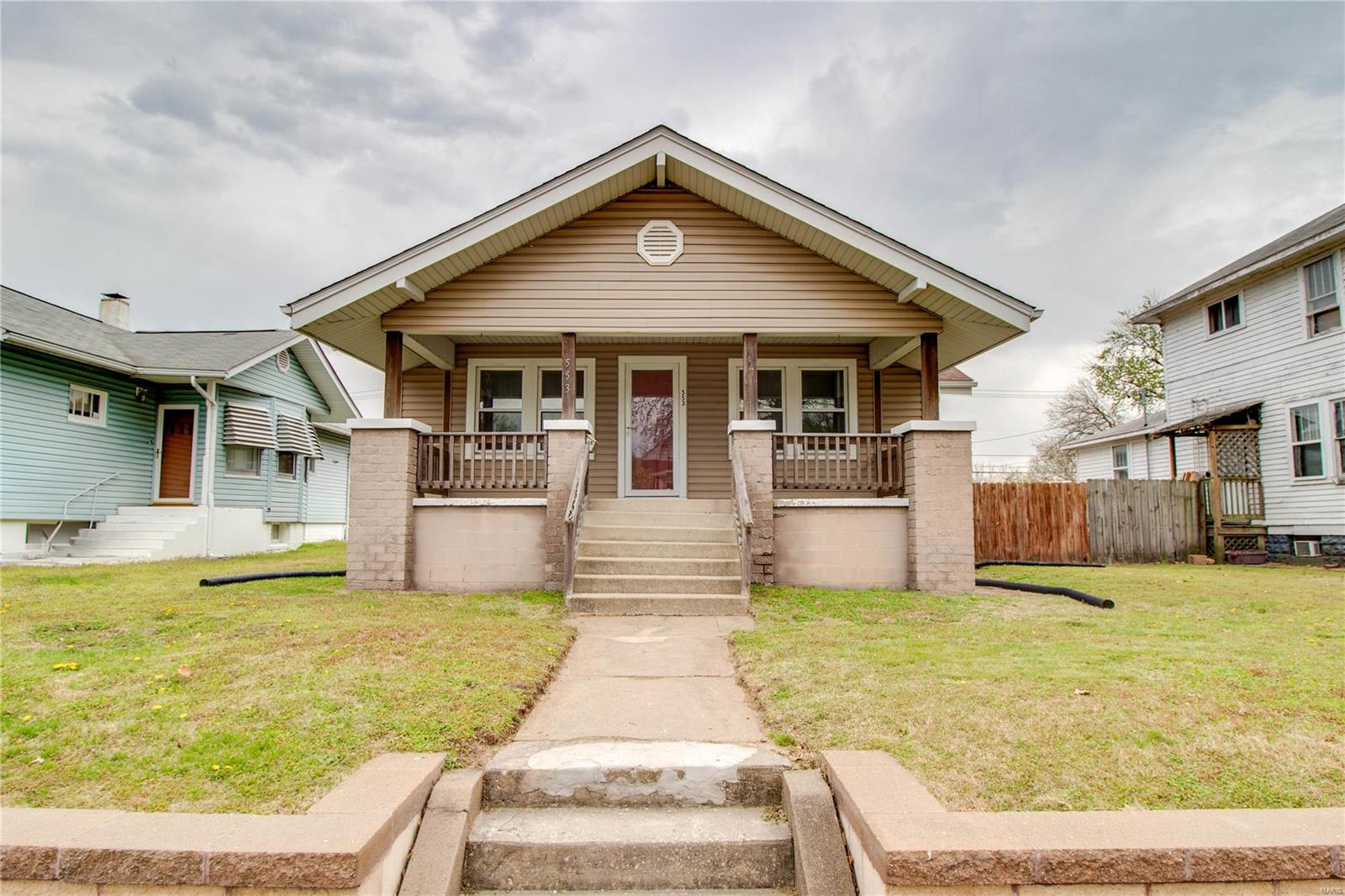 3 Bedroom,  553 Whitelaw Avenue Wood River, IL