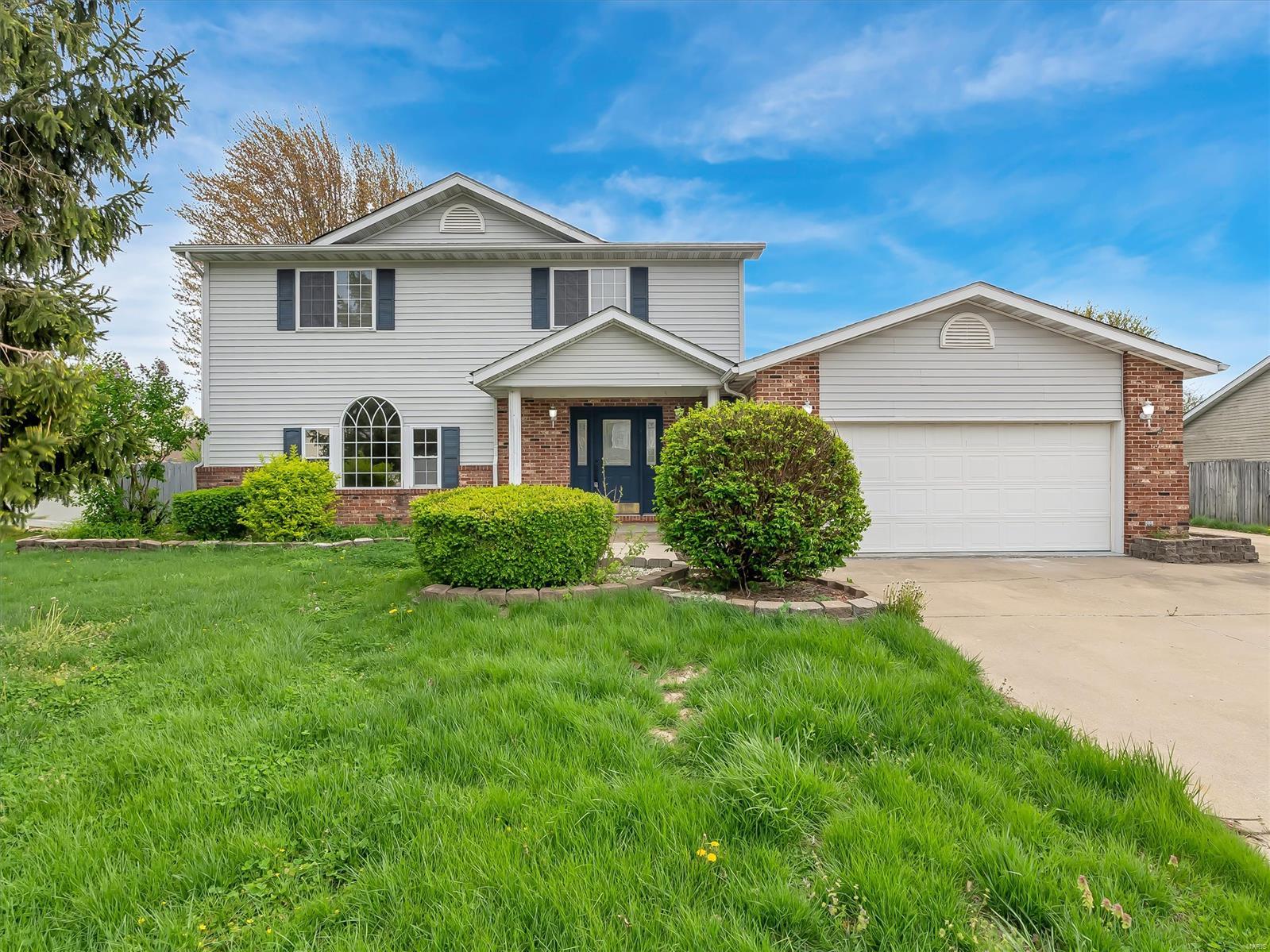 3 Bedroom, 3,201 sq. feet 904 Mayfair Drive Belleville, IL