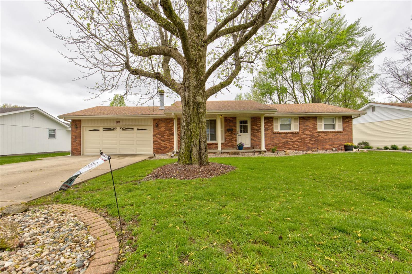 3 Bedroom, 1,408 sq. feet 518 Montana Street Bethalto, IL