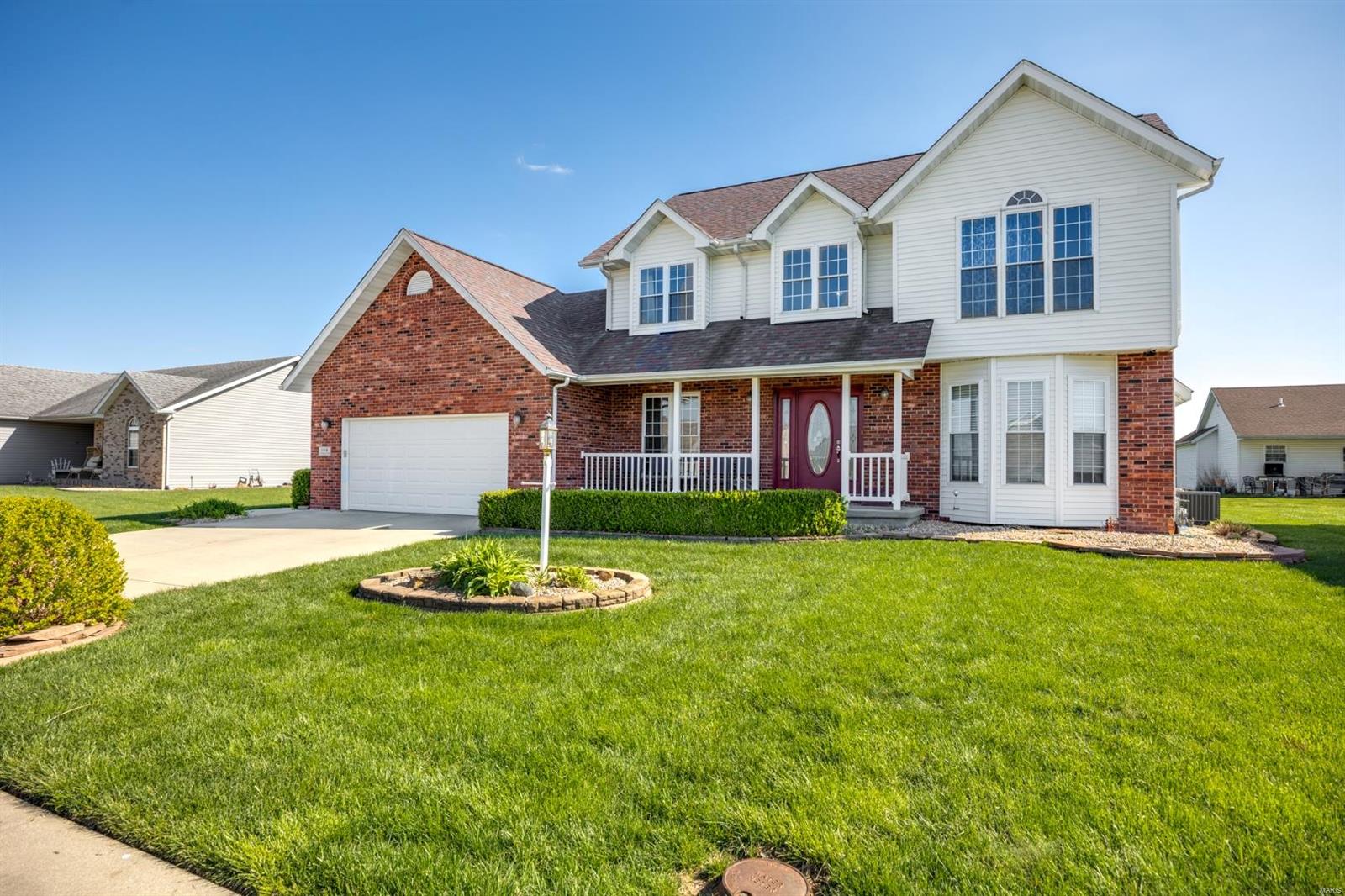 4 Bedroom, 2,600 sq. feet 144 Westmoreland Drive Bethalto, IL