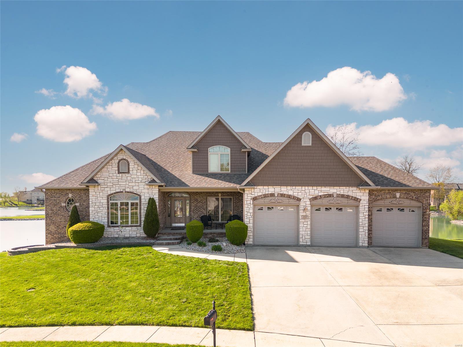 4 Bedroom, 4,356 sq. feet 2017 Richview Drive St Jacob, IL