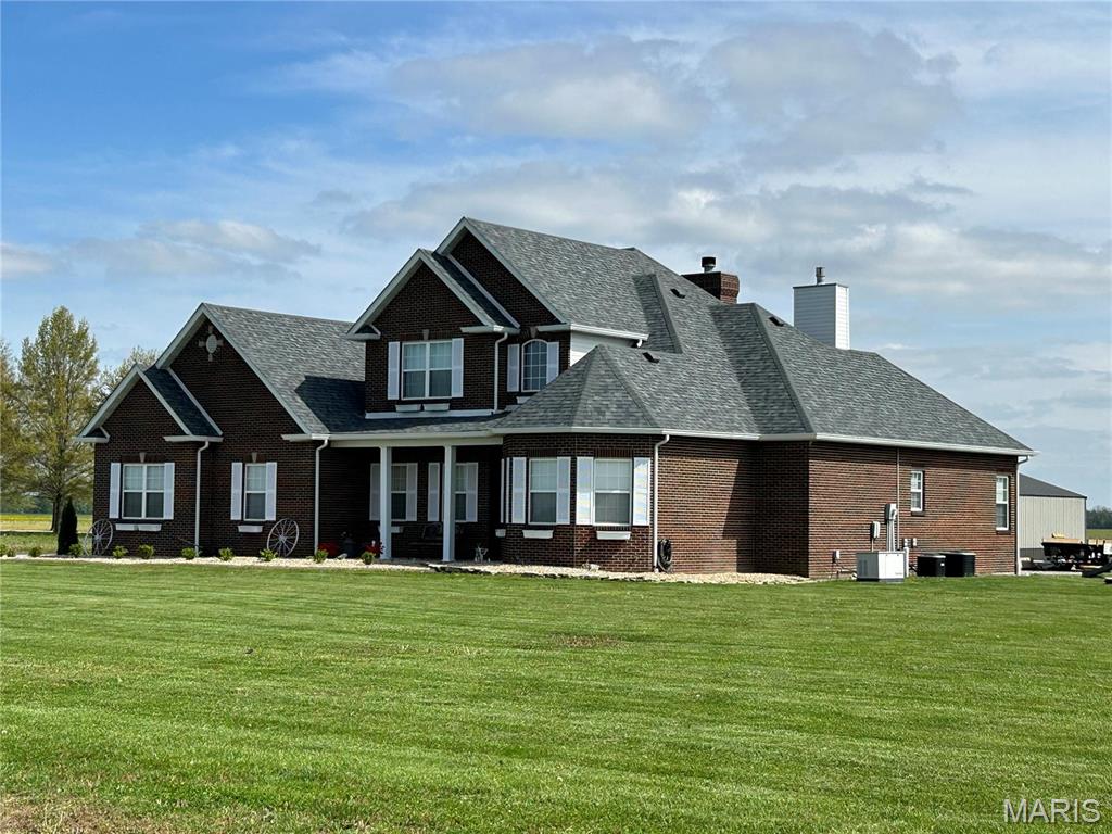 4 Bedroom, 2,863 sq. feet 5961 Hamel Drive Edwardsville, IL