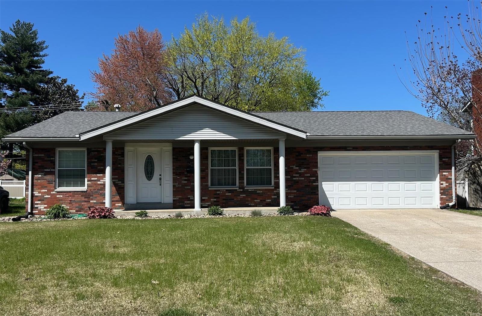 3 Bedroom, 1,500 sq. feet 2357 Emert Ave. Avenue Granite City, IL