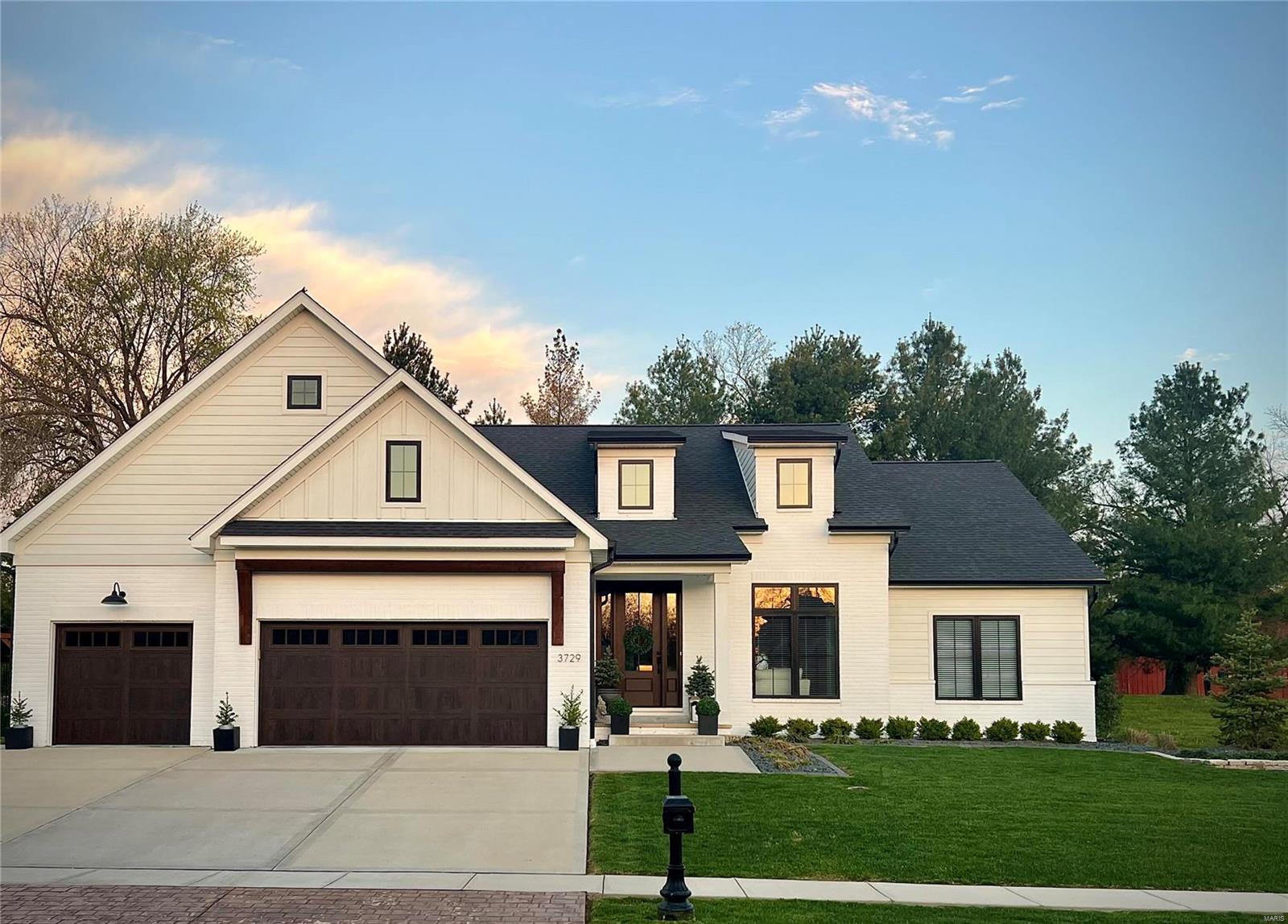 4 Bedroom,  3729 Cabernet Lane Edwardsville, IL