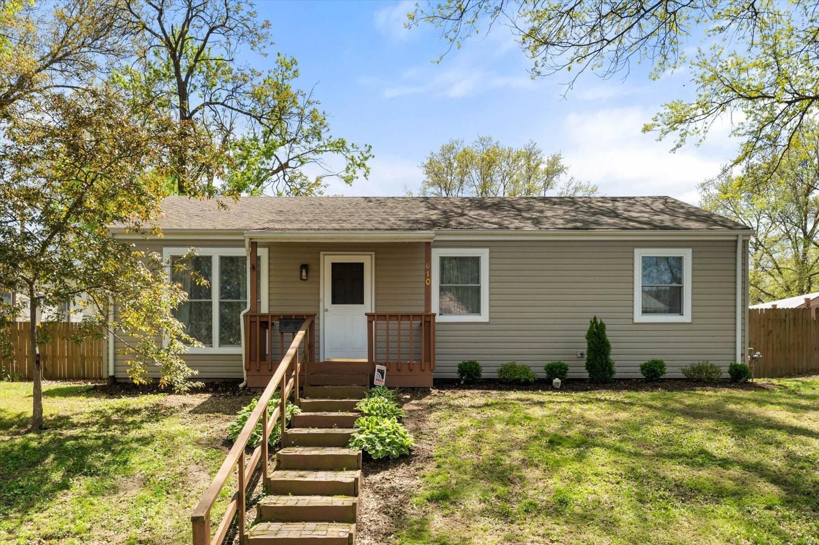 3 Bedroom, 1,040 sq. feet 610 C Street Belleville, IL