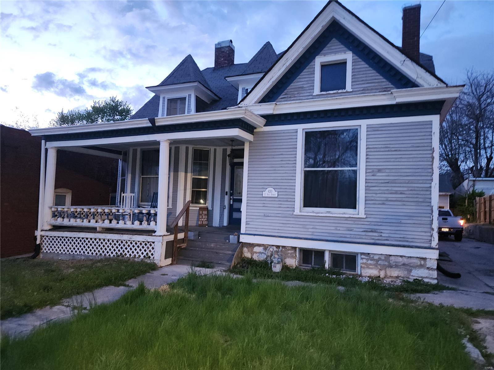 3 Bedroom,  420 9th Street Alton, IL