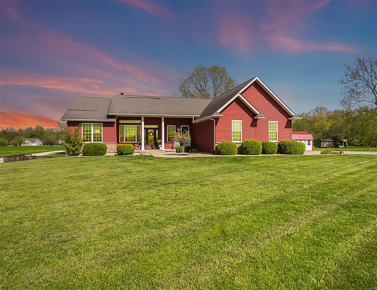 4 Bedroom, 3,418 sq. feet 9120 Rezy Road Staunton, IL