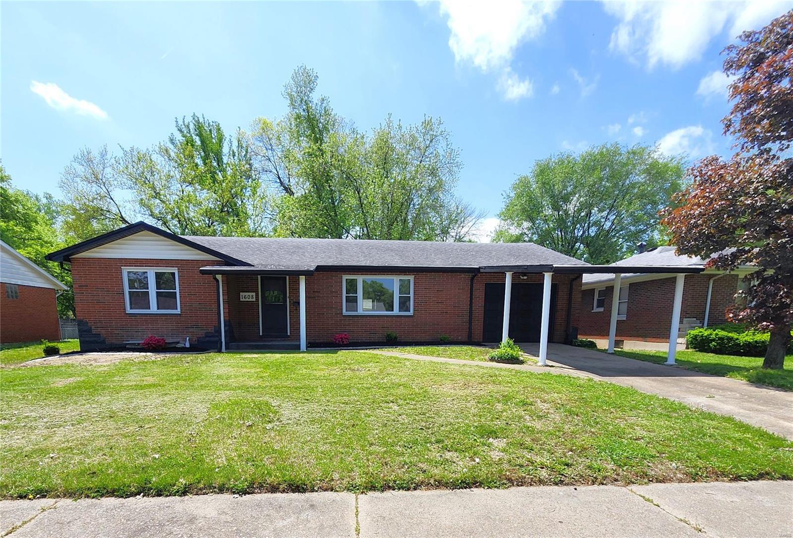 3 Bedroom, 2,613 sq. feet 1608 GARFIELD Avenue Granite City, IL