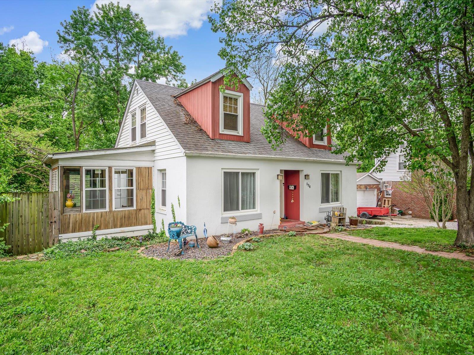 3 Bedroom, 1,800 sq. feet 126 Sunset Avenue Collinsville, IL