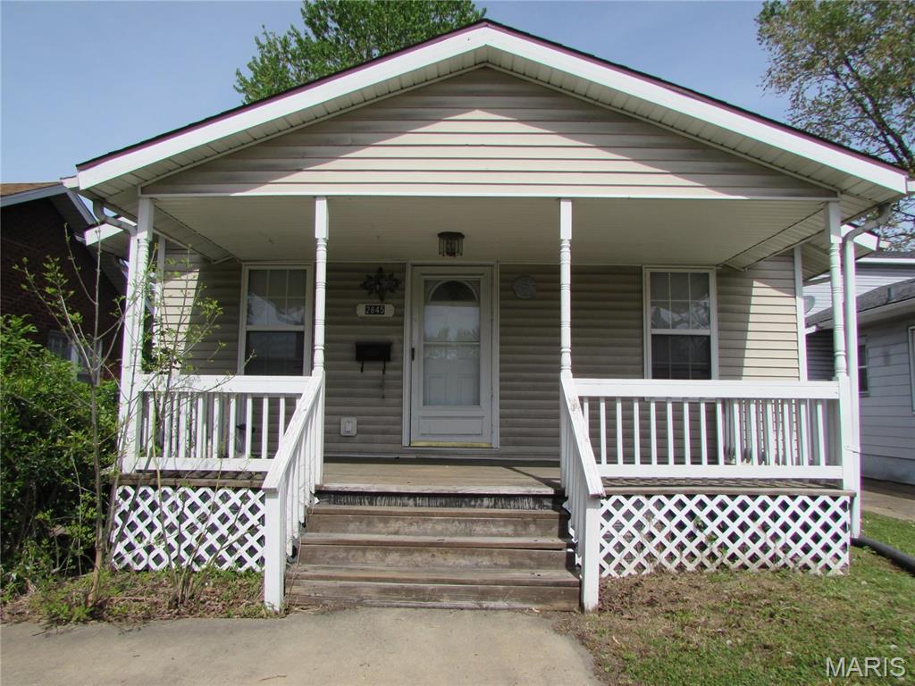 2 Bedroom, 965 sq. feet 2845 Washington Avenue Granite City, IL