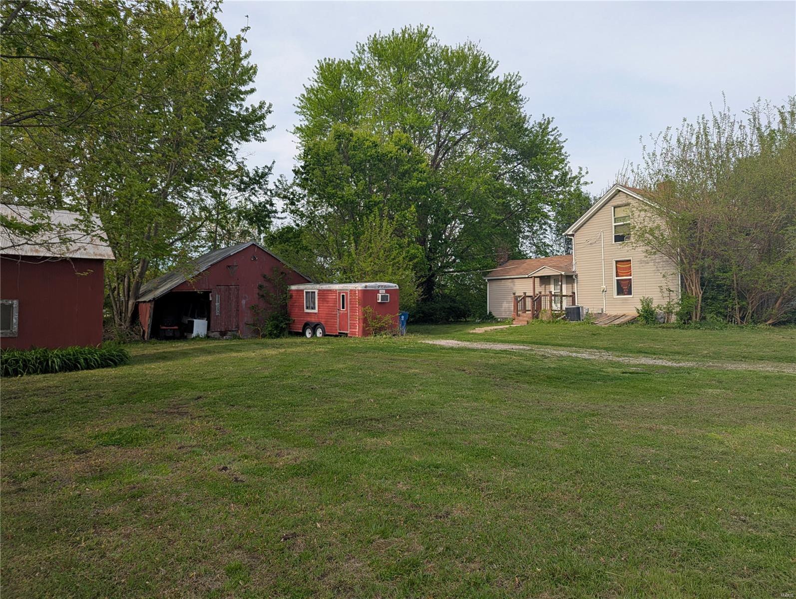 2 Bedroom, 1,402 sq. feet 8777 State Route 162  Troy, IL