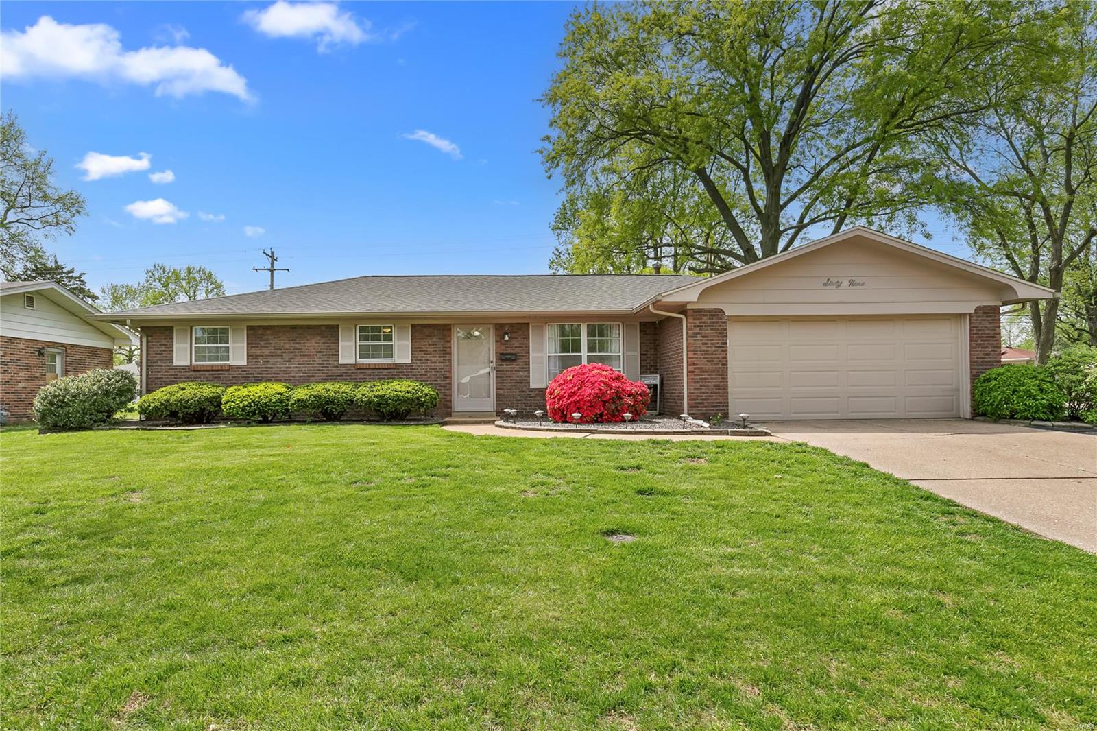 3 Bedroom, 1,304 sq. feet 69 Bedford Drive Belleville, IL